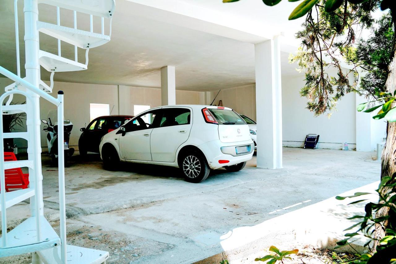 Fronte Mare In Centro Covered Parking Torre Lapillo Eksteriør billede